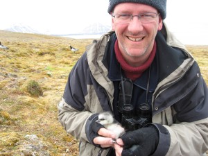 Maarten showing a marked gosling